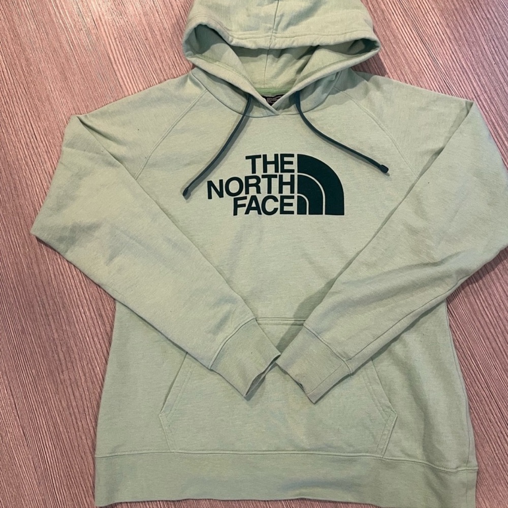 The North Face half moon Green pullover size medium